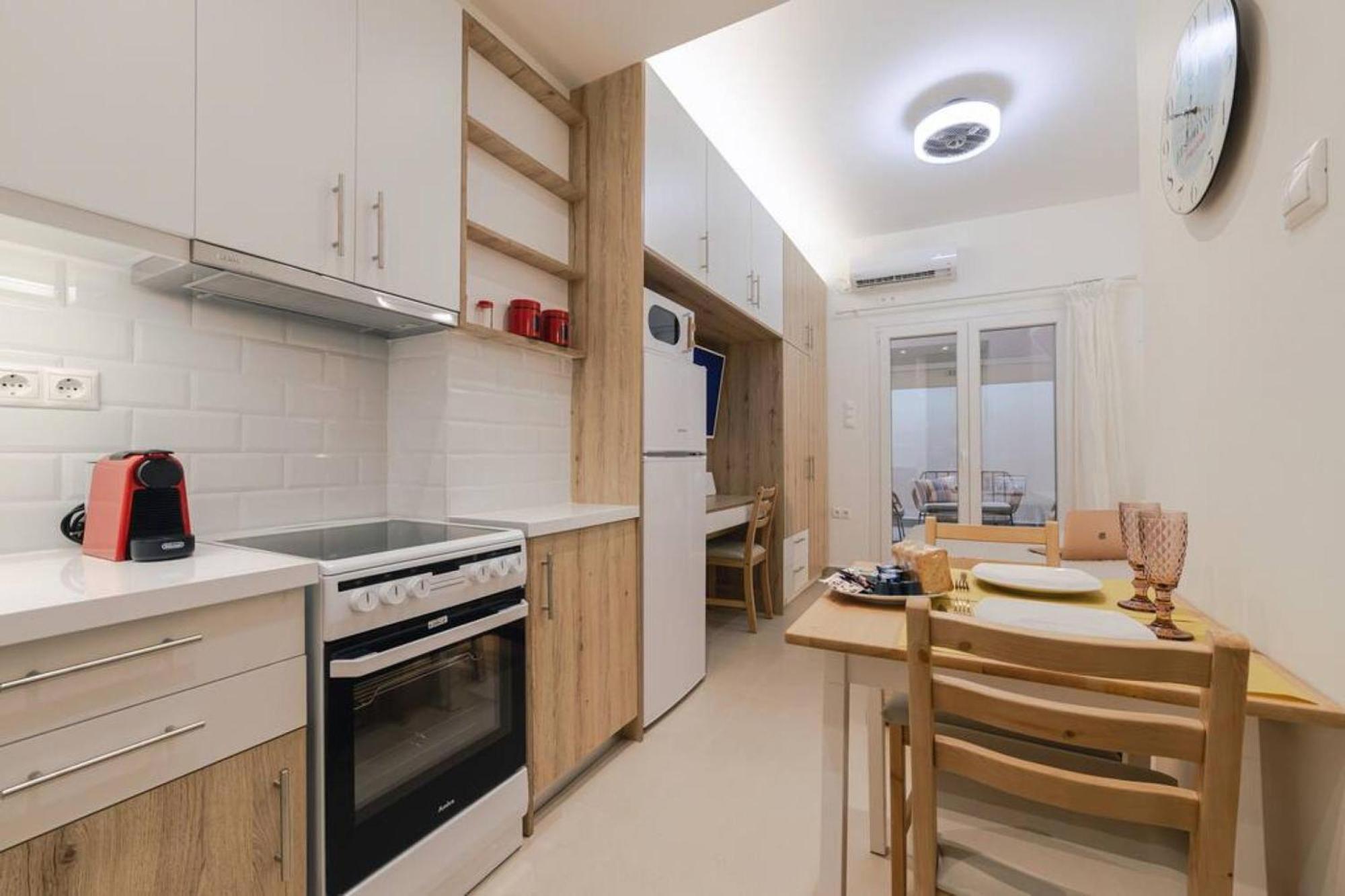 Small And Cozy Studio Афины Экстерьер фото