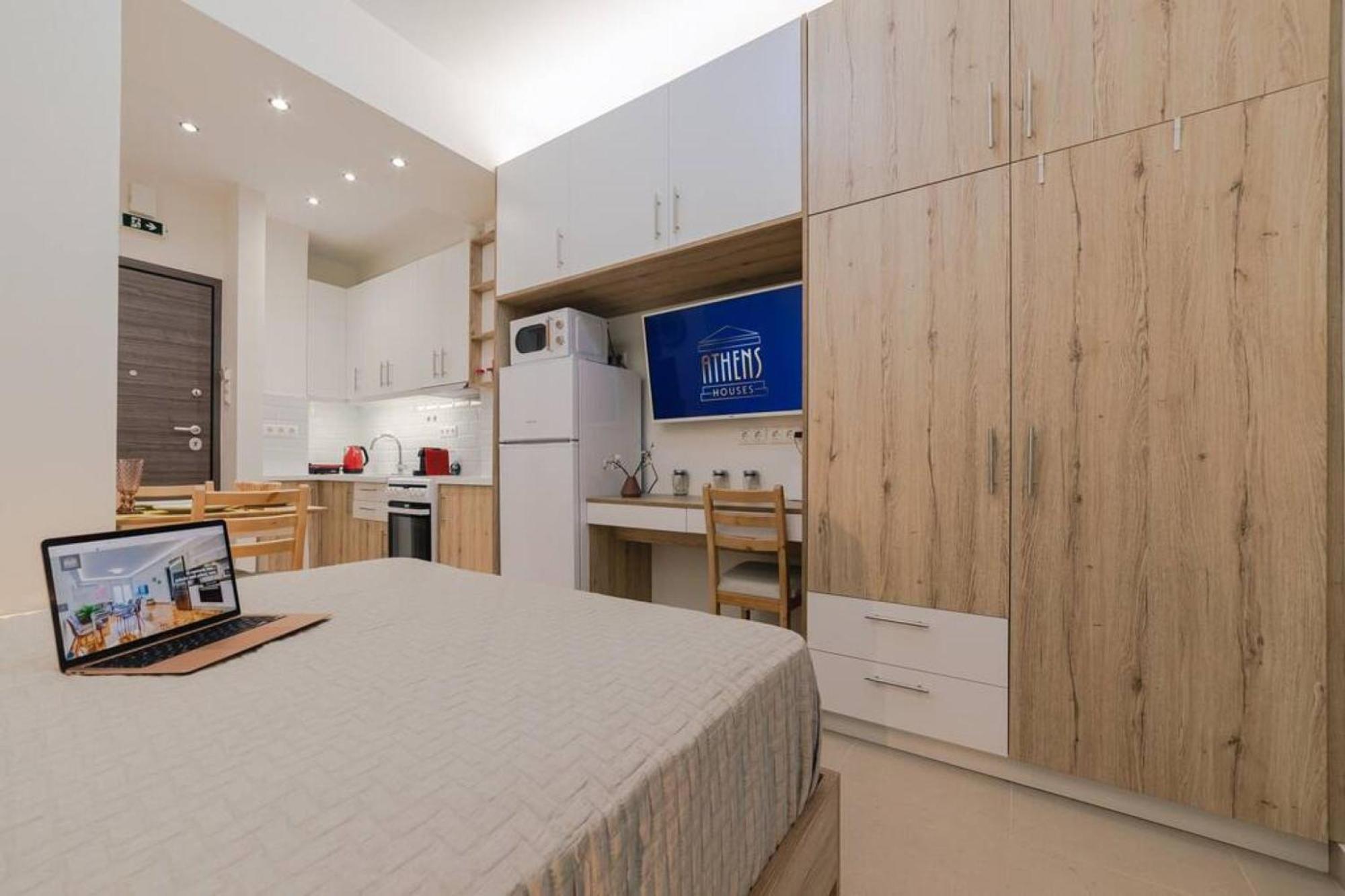 Small And Cozy Studio Афины Экстерьер фото